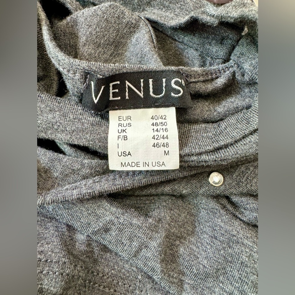 Venus Medium Cat Collar Studded Top - Picture 4 of 5